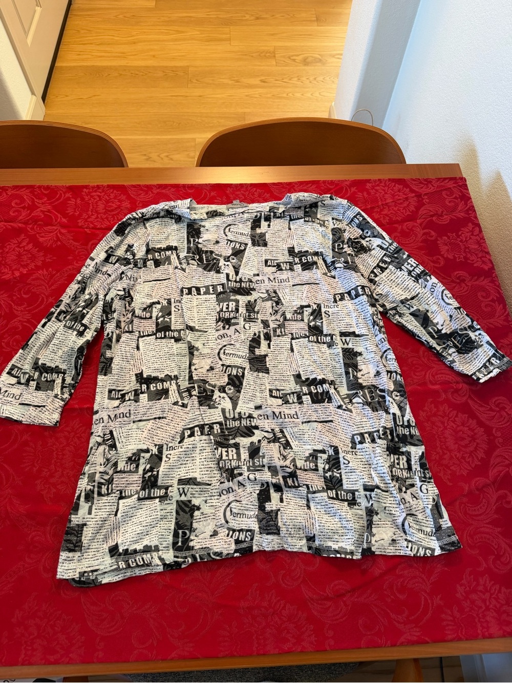 Black & White Newspaper Print Women's Tunic Jacket